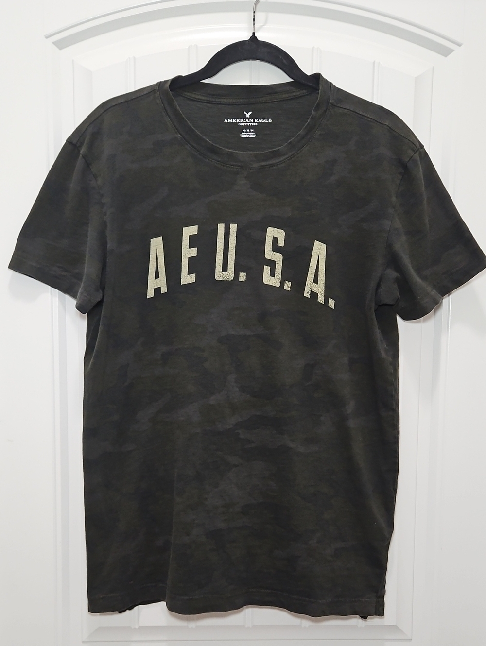 American Eagle Outfitters Men’s Olive Camo AE U.S.A. Graphic Tee